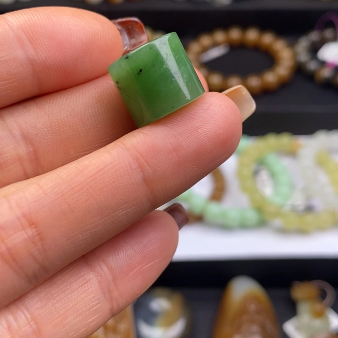 和田玉未镶嵌手串