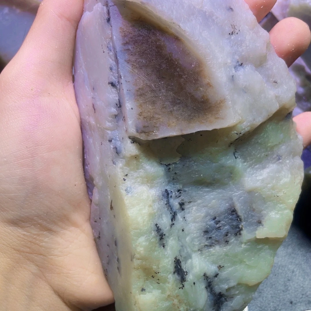 和田玉未镶嵌珠宝半成品