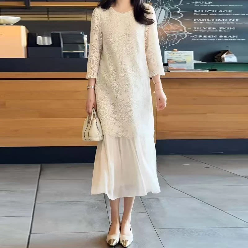 轻奢气质镂空蕾丝连衣裙女2025夏季宽松显瘦法式温柔风长裙子A375