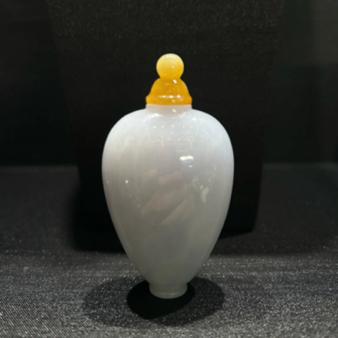 高级翡翠平安宝瓶