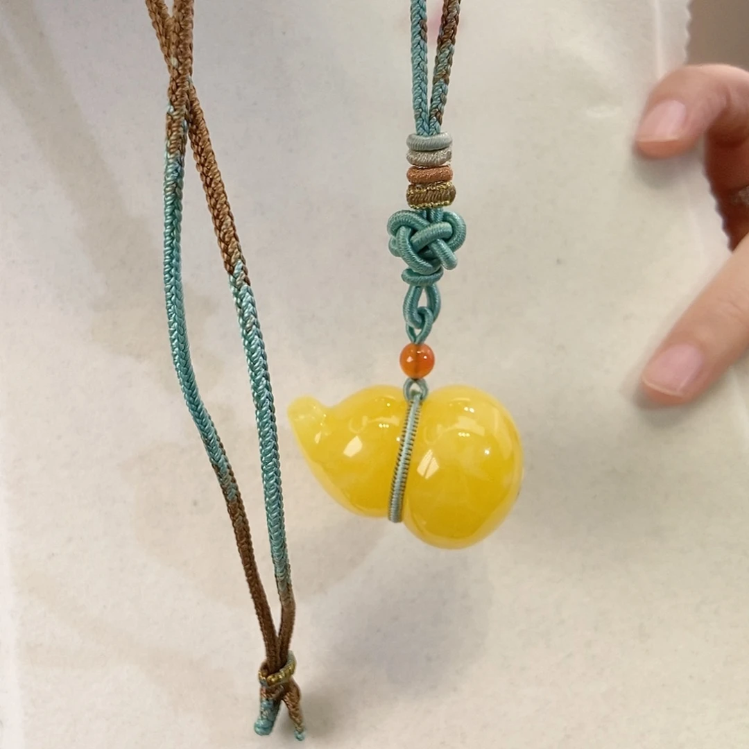 未镶嵌颈饰蜜蜡葫芦