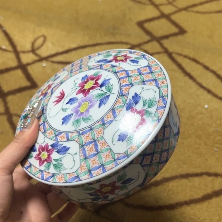 盖碗哎****宗瓷器直播放漏中
