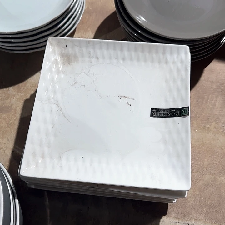 瓷8 英寸 平盘  浮雕 4 个