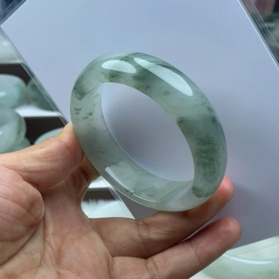 未镶嵌手镯石英质玉（金丝玉）