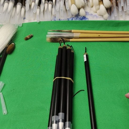 中楷毛笔一支鸡距