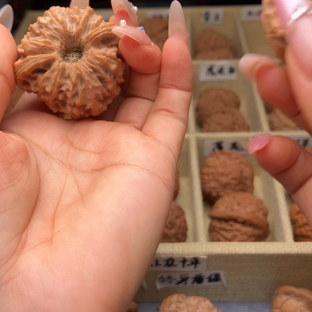小***运把件文玩核桃龙门涧