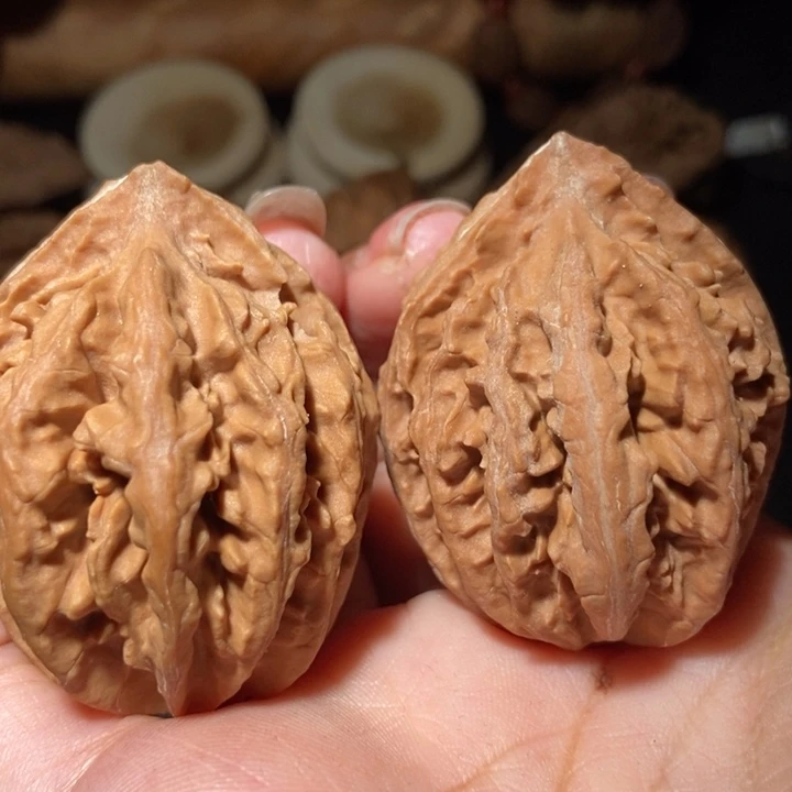 把件文玩核桃东北楸子小雪47