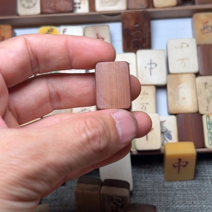 半***心实心竹雕刻手把件