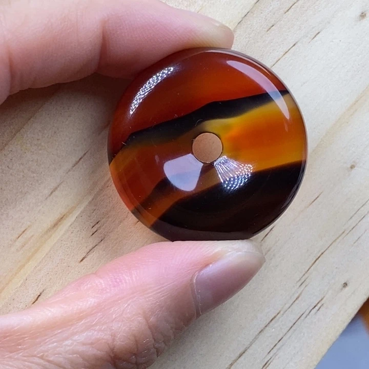 王***欢玛瑙/玉髓未镶嵌手链