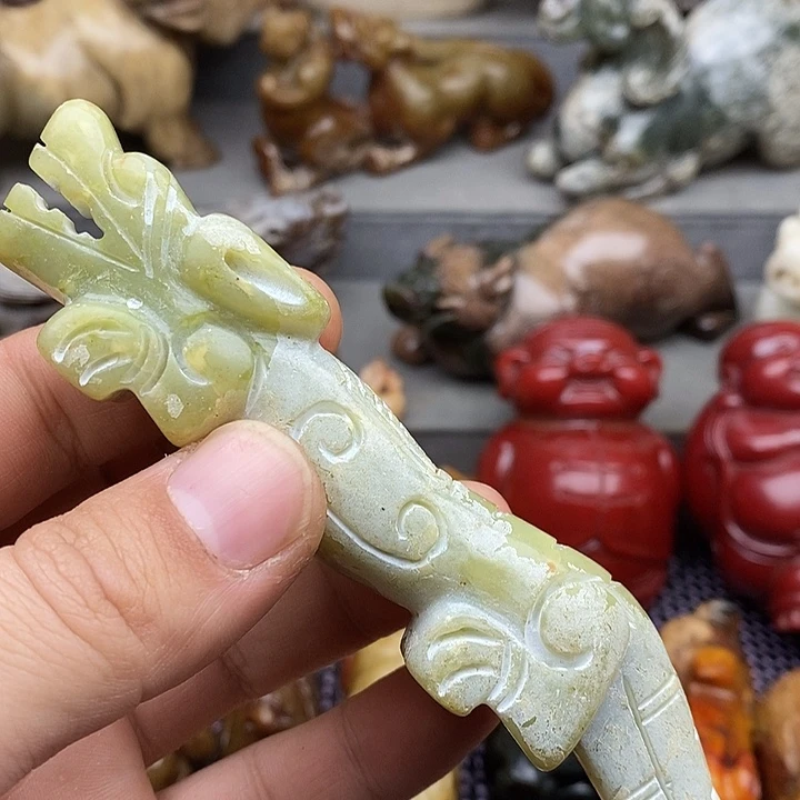未镶嵌蛇纹石玉颈饰