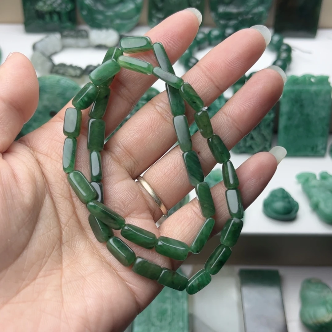 独山玉未镶嵌挂件