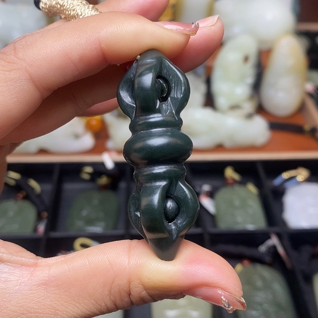 和田玉吊坠未镶嵌吊坠