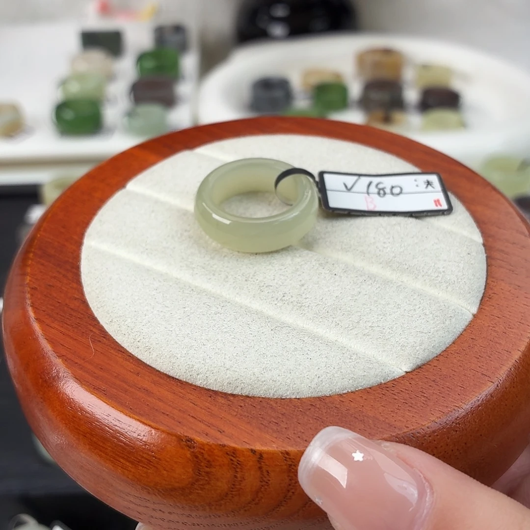 和田玉未镶嵌戒指Q72蜂蜜水轮胎内径16.3