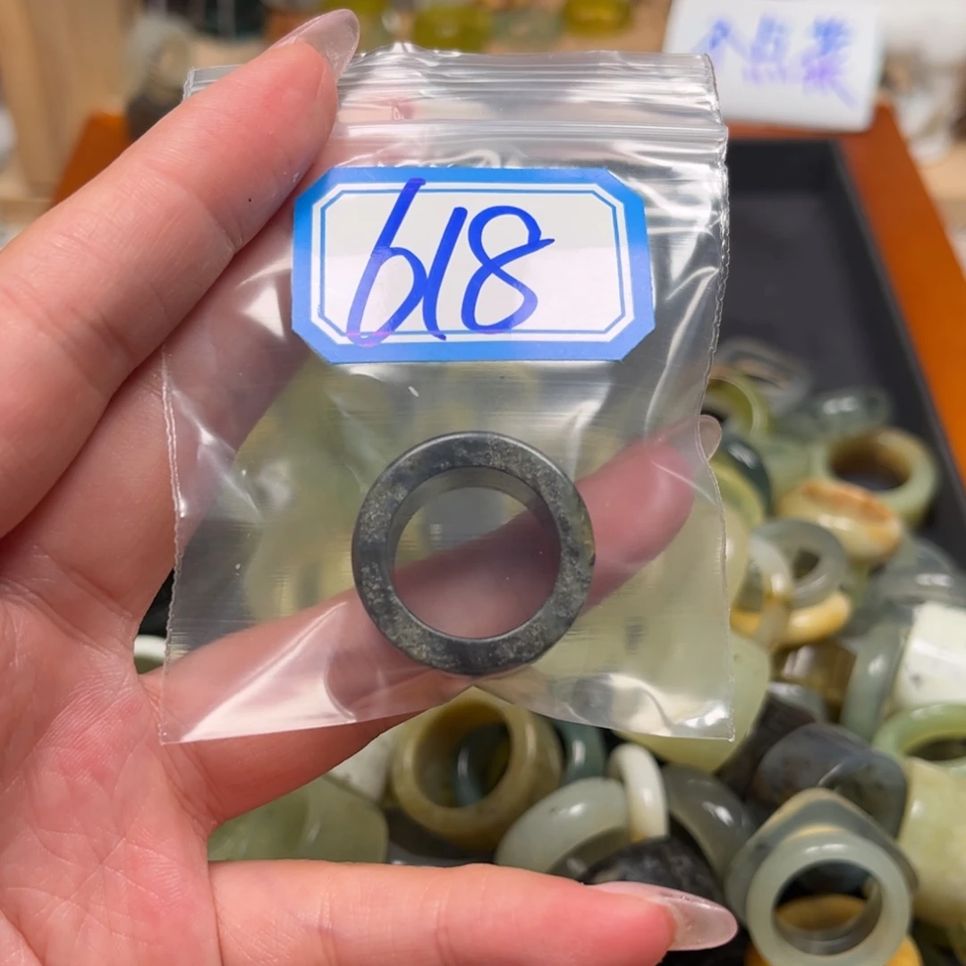 甜***.蛇纹石玉未镶嵌珠宝奇石