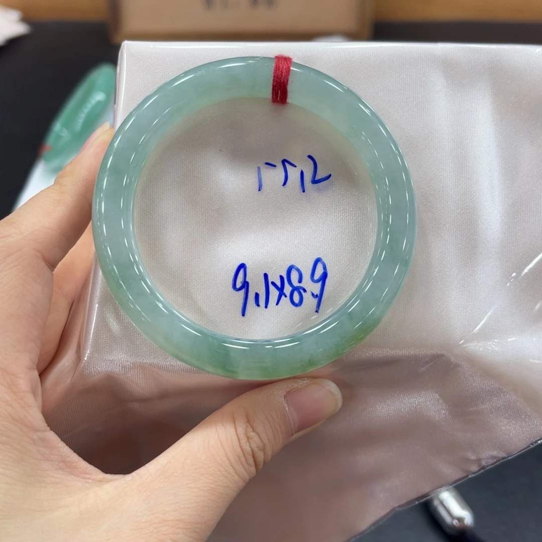 未镶嵌手镯翡翠翡翠