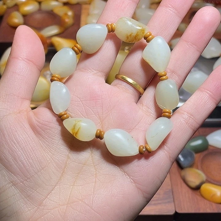 和田玉未镶嵌手链