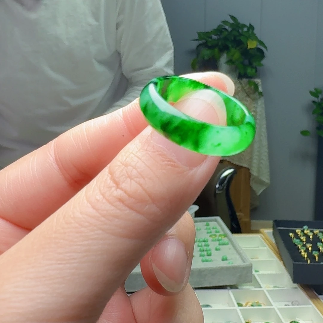 翡翠未镶嵌戒指多样性发货其一