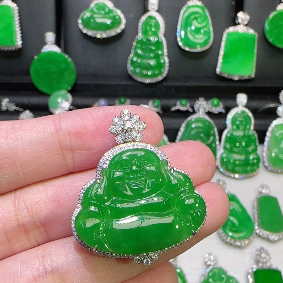 翡翠18K金镶嵌颈饰