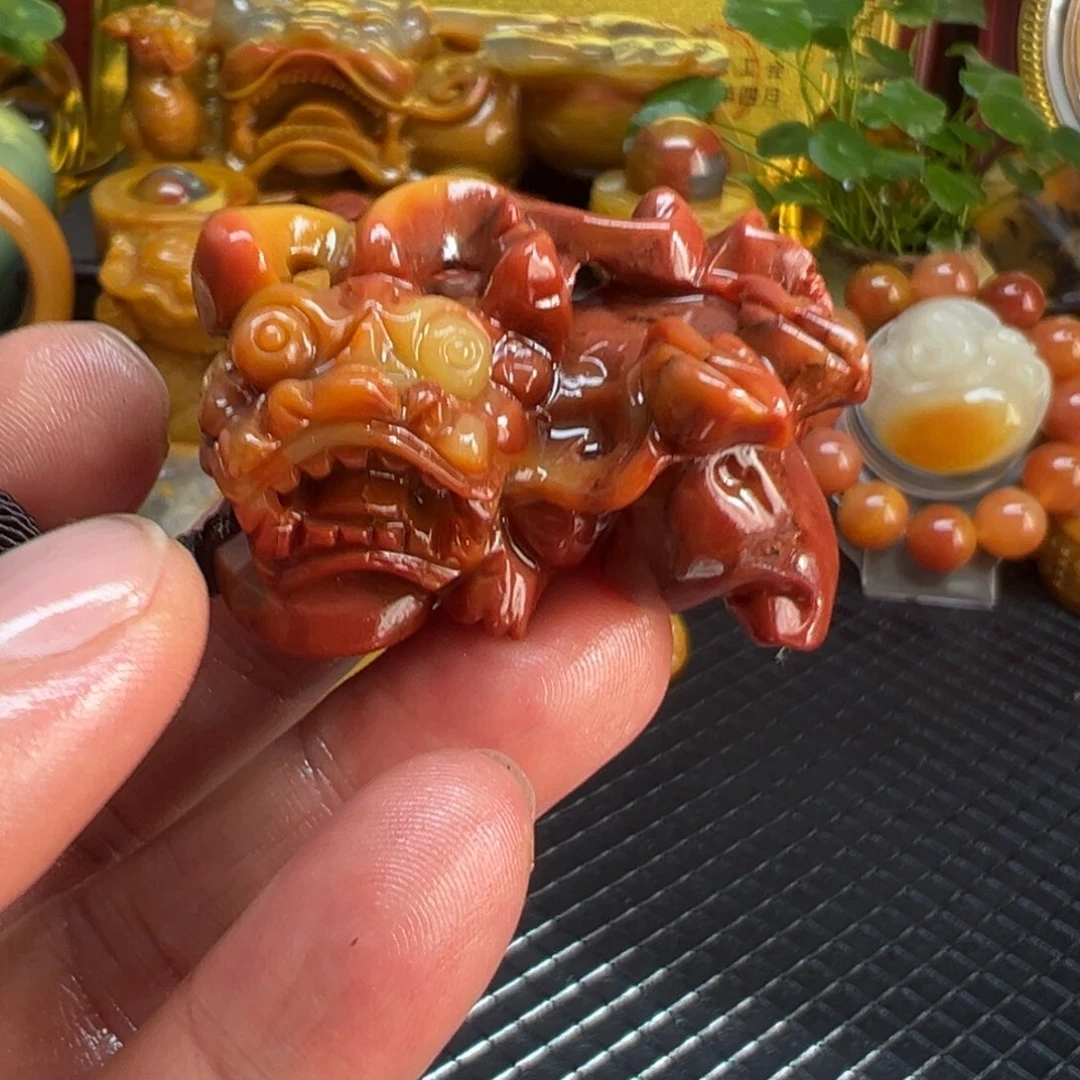 石英质玉未镶嵌颈饰
