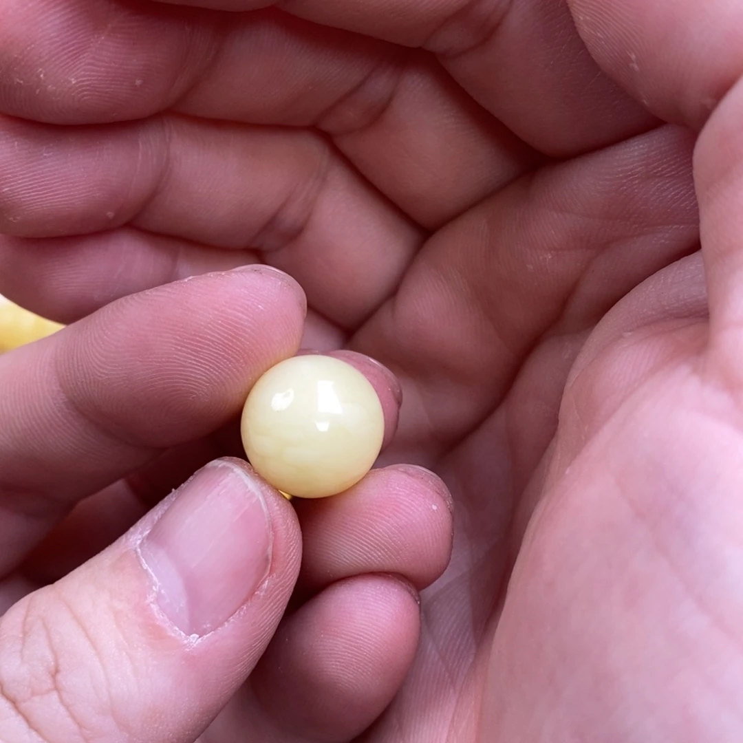 蜜蜡裸石未镶嵌魔****?配饰