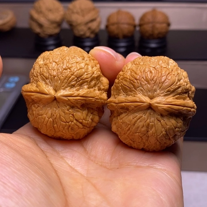 文玩核桃把件金丝绣球17