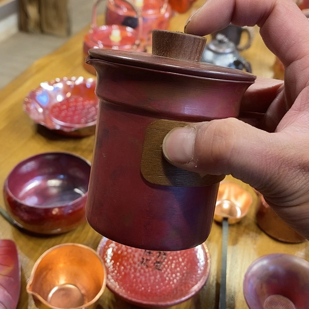 手抓壶手工锻打工艺