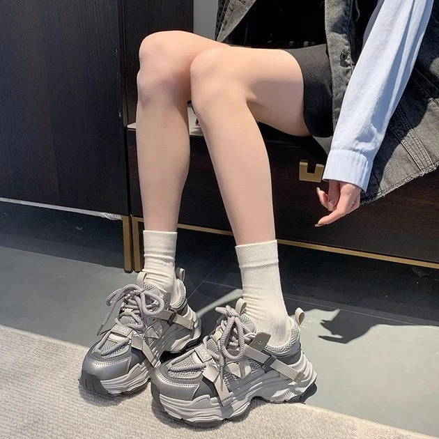 2025新款工厂女鞋显脚小厚底老爹鞋女2024春季新款潮银色