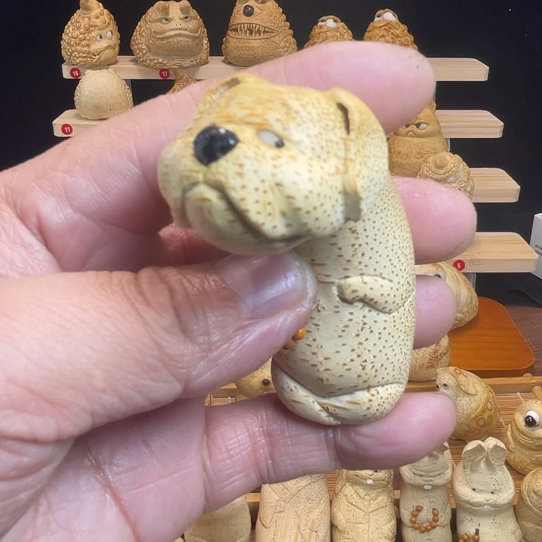 江***进竹竹根雕细狗手把件