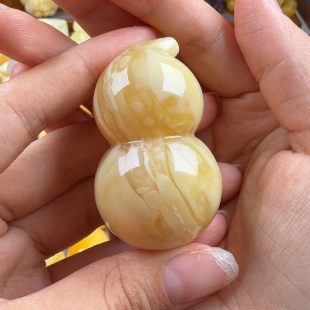 小***齐琥珀未镶嵌颈饰纯天然琥珀蜜蜡无优化