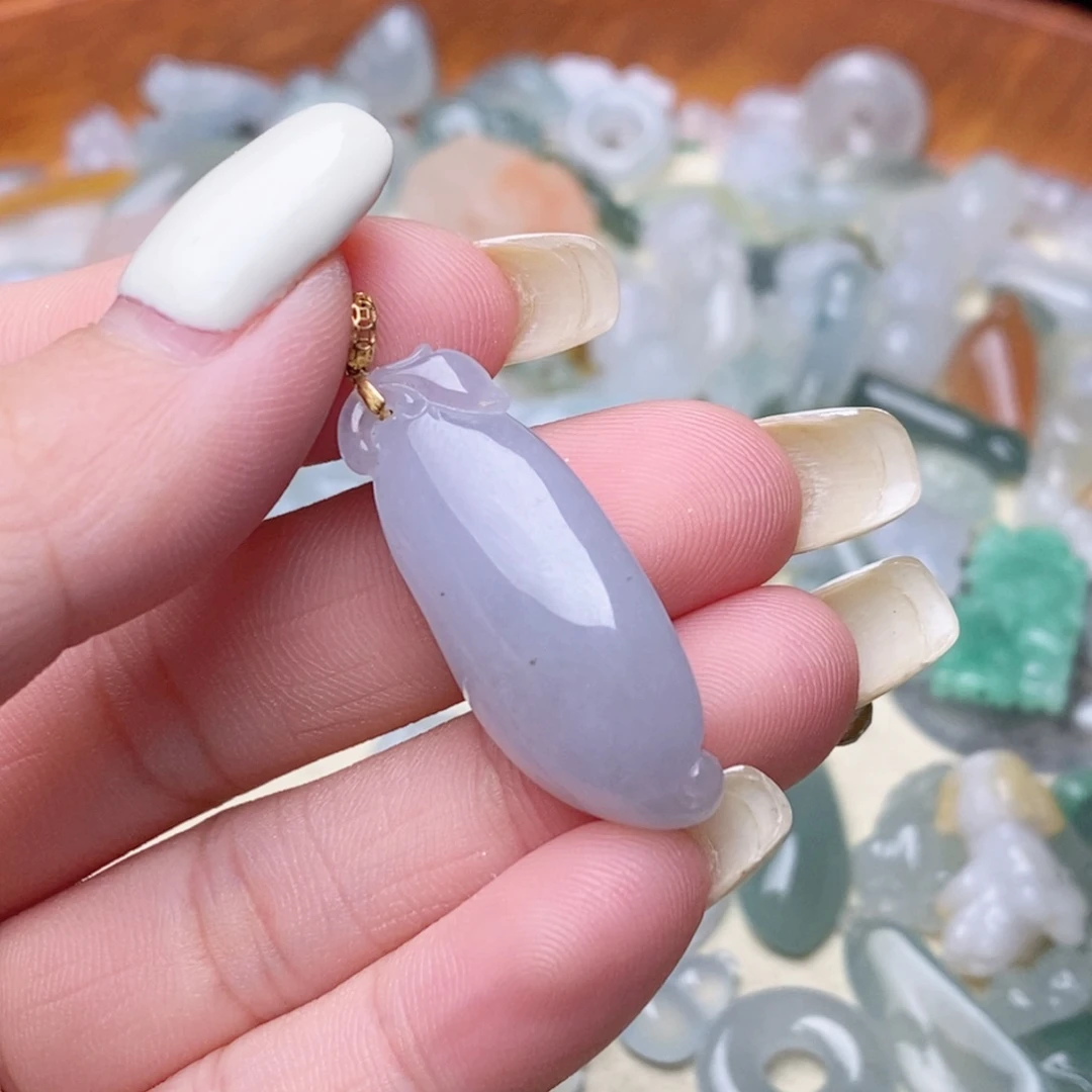 翡翠挂件18K金镶嵌翡翠