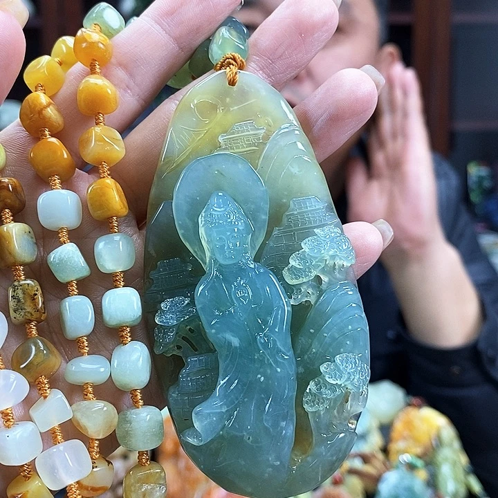 蛇纹石玉吊坠未镶嵌长****业