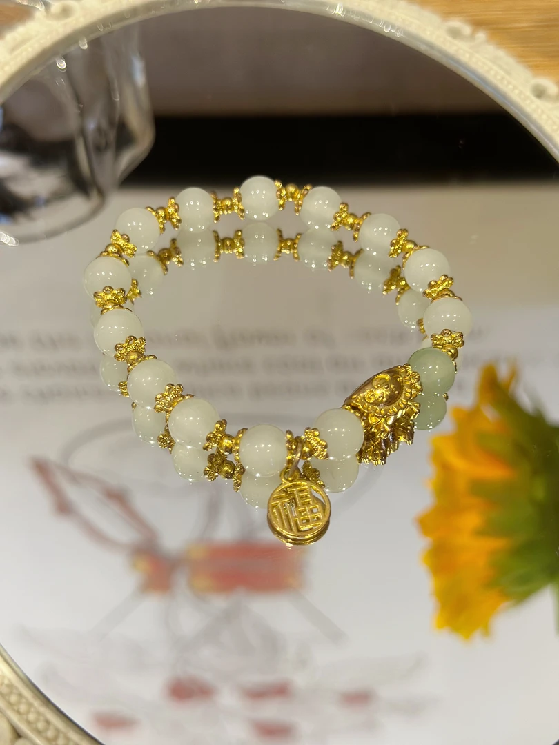 1.夏季新款颜色随机福字吊坠手串