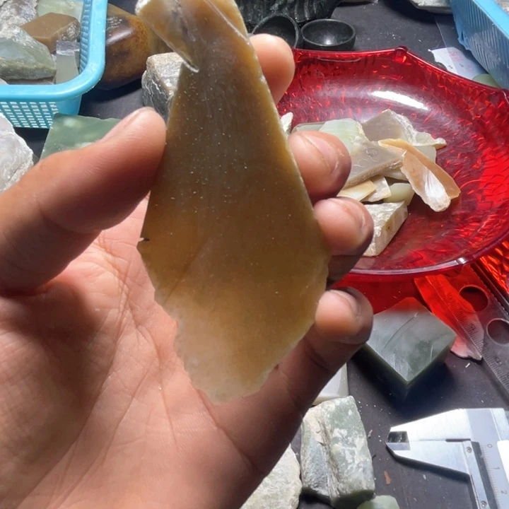 和田玉（糖玉）未镶嵌珠宝半成品