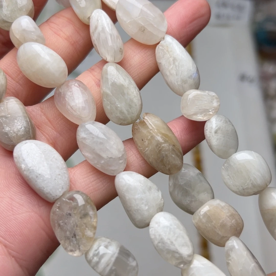 玛瑙/玉髓合金珠宝半成品K92。12mm天然灰月光随形一条