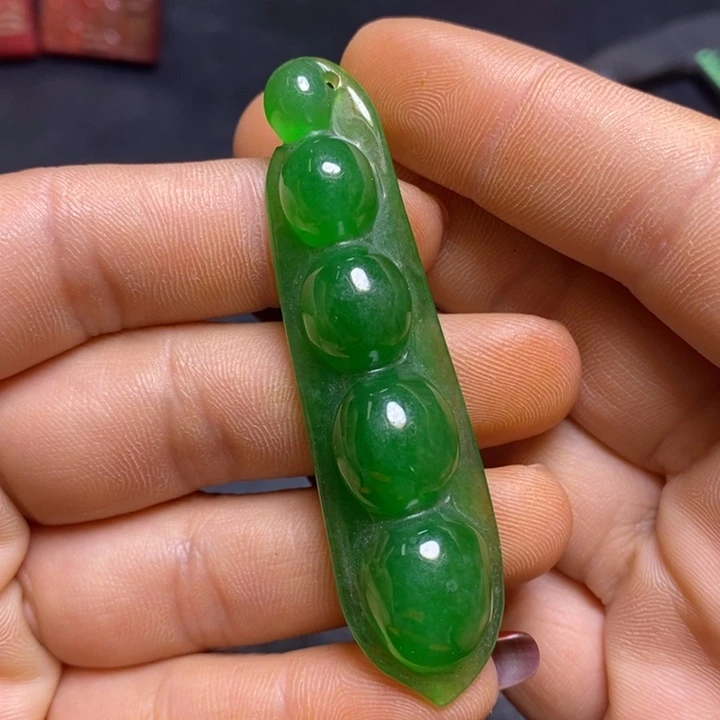白玉菩提吊坠摆件