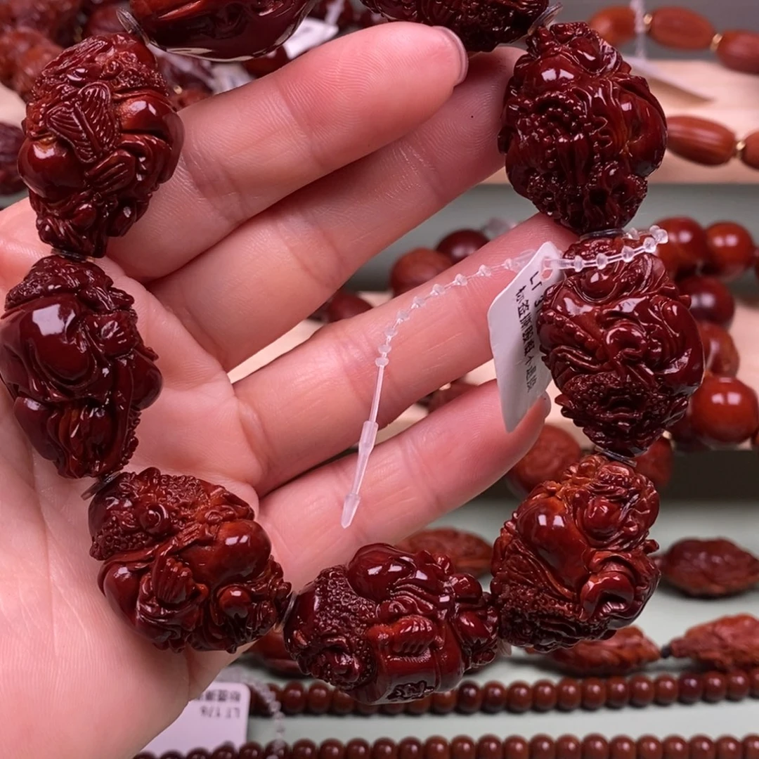 胖***墩木质橄榄核回血直播间