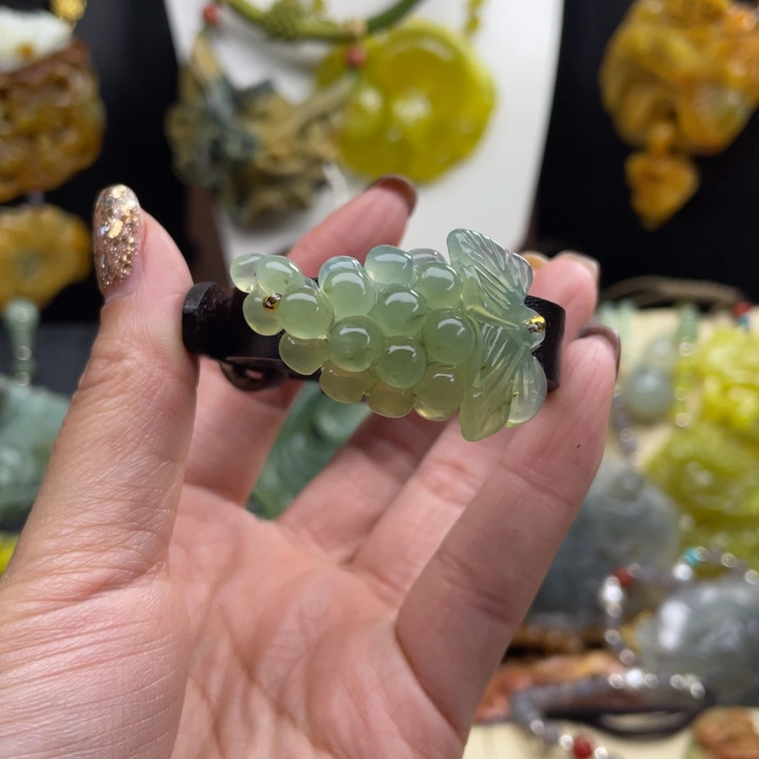 未镶嵌蛇纹石玉颈饰8889