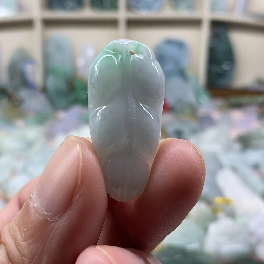 颈饰未镶嵌翡翠天然