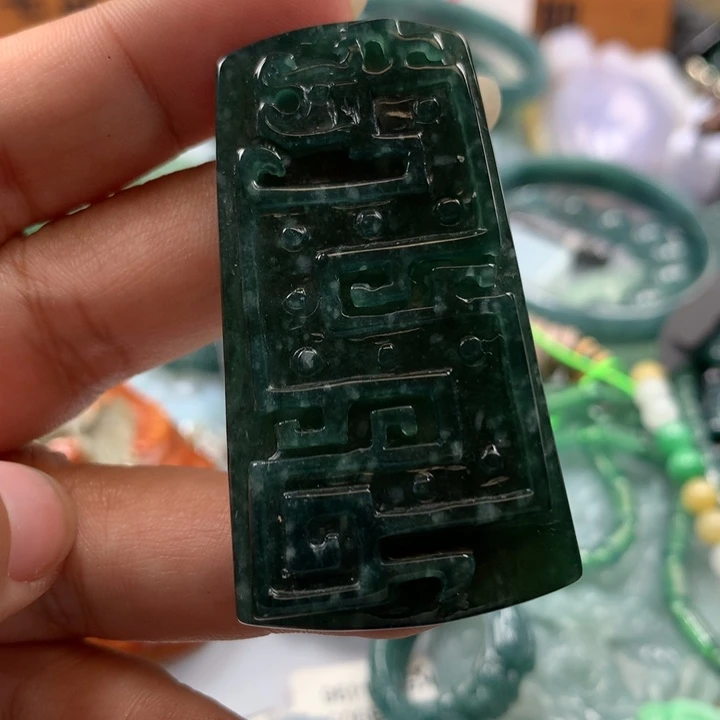 翡翠颈饰未镶嵌保真天然A货翡翠