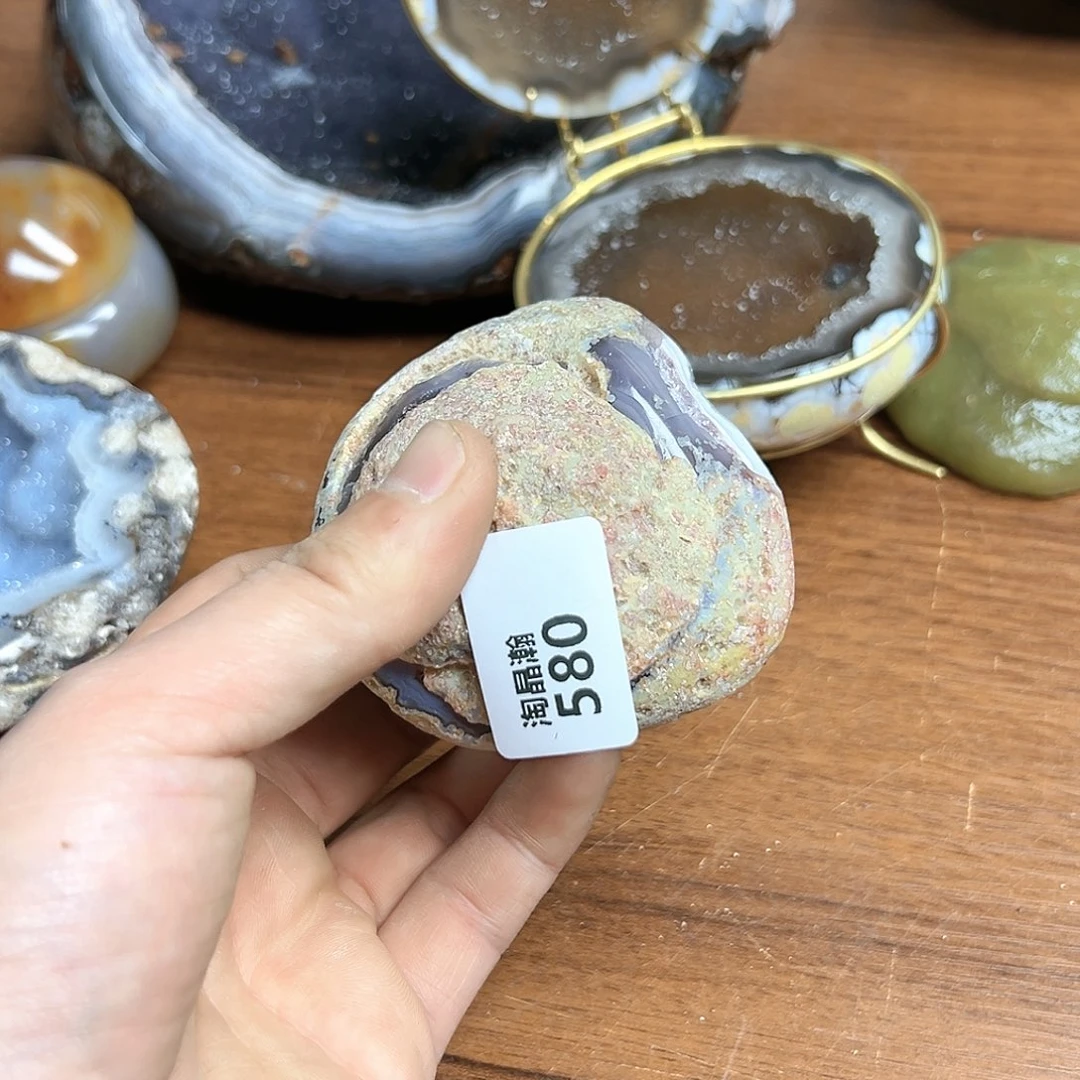 玛瑙/玉髓珠宝奇石未镶嵌东****貂