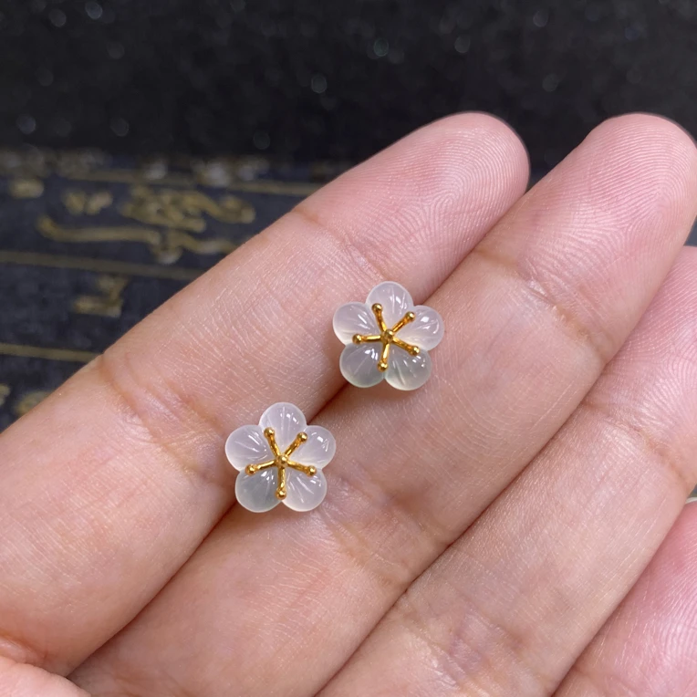 18K金镶嵌翡翠花花耳钉清新百搭
