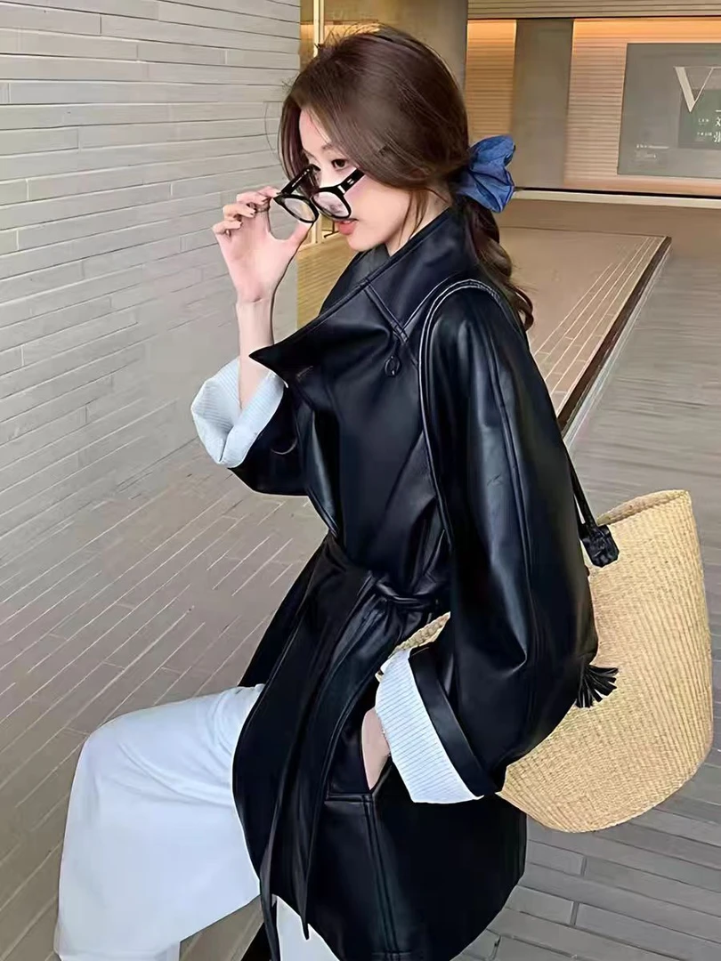 高级感休闲皮衣外套秋季新款韩版通勤百搭风衣外套气质短款上衣