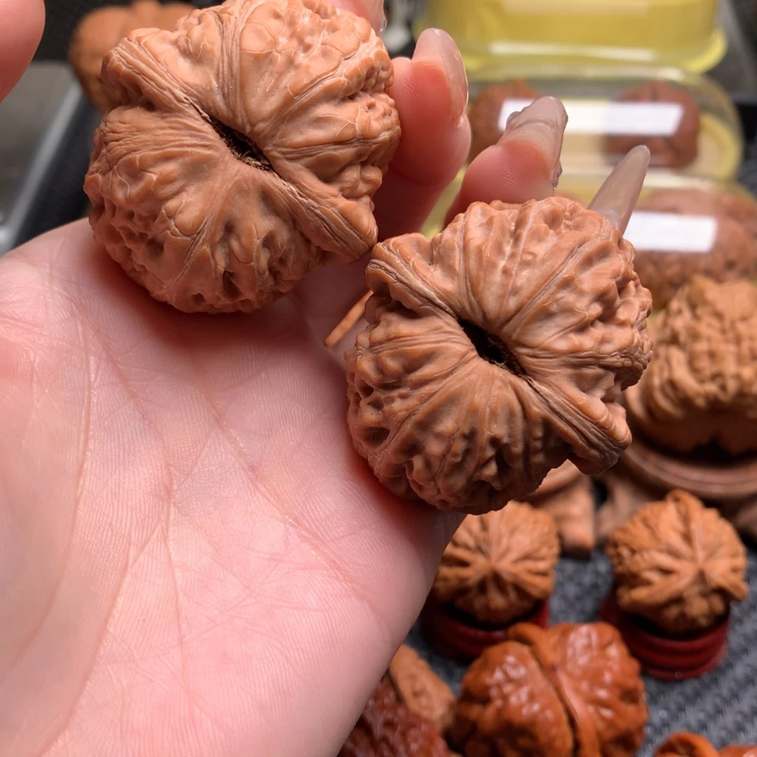 文玩核桃把件颜*龙45平谷一代元宝