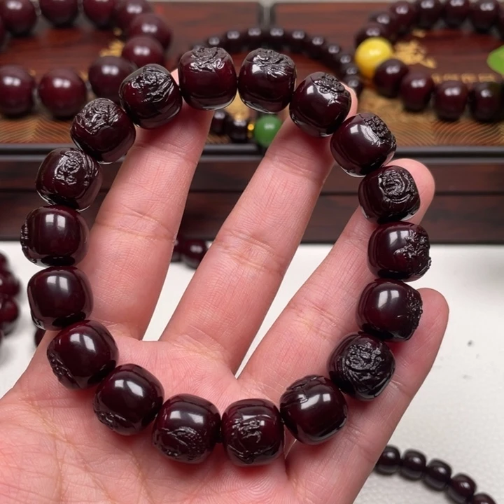 虎***威手串橄榄核猴头手串制作技艺精