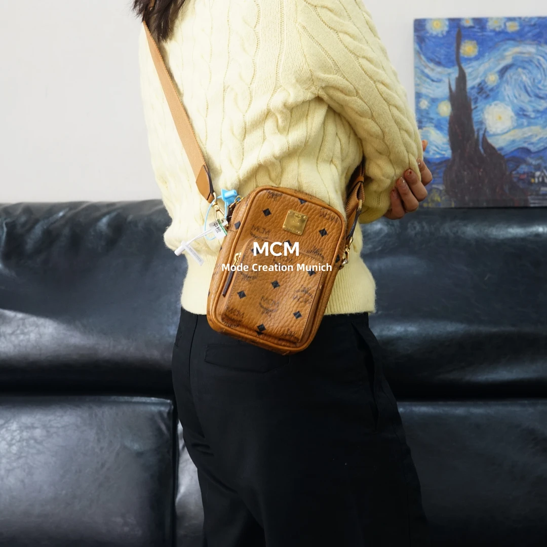 95新 MCM 干邑色相机包/SD01512541/2541