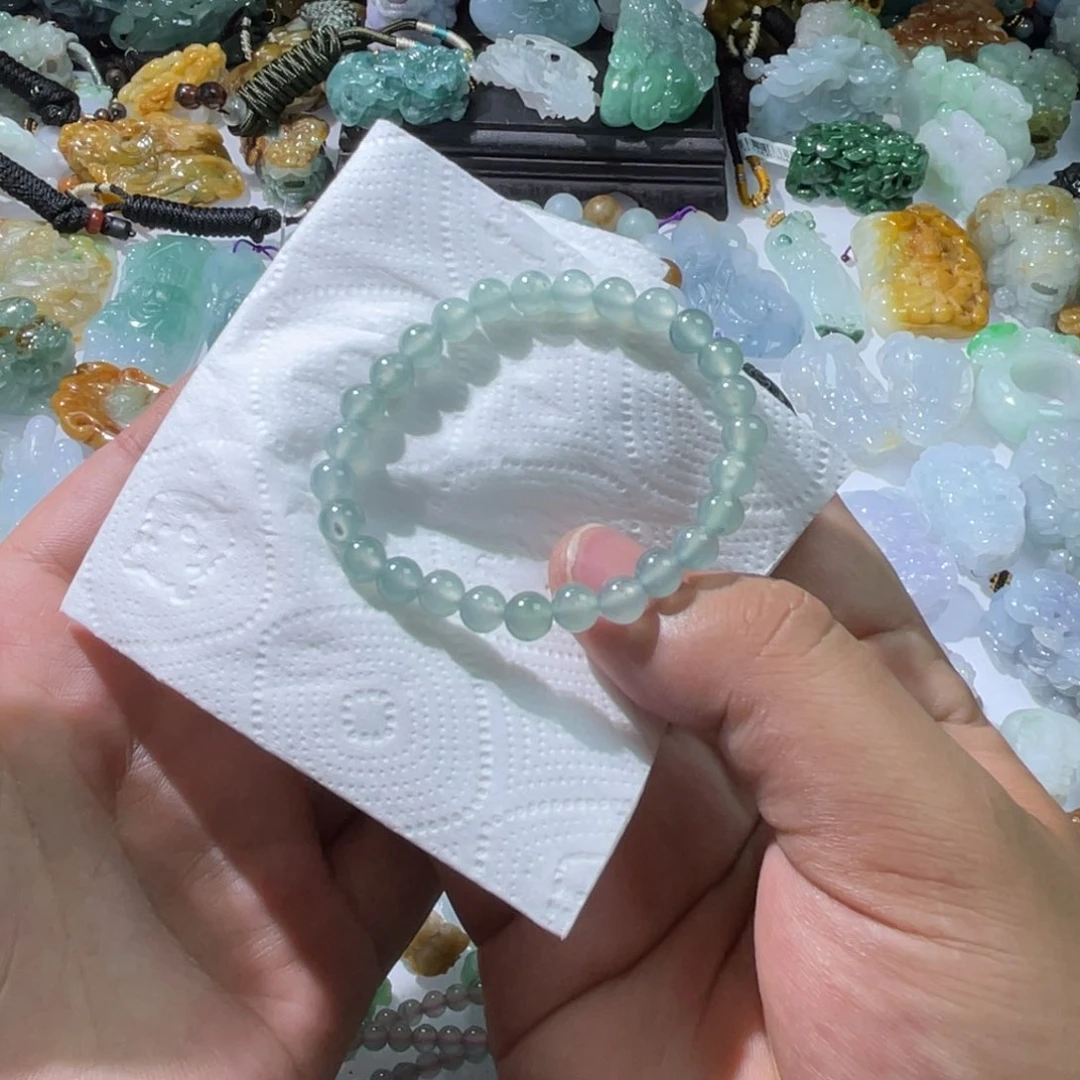 翡翠颈饰未镶嵌天然