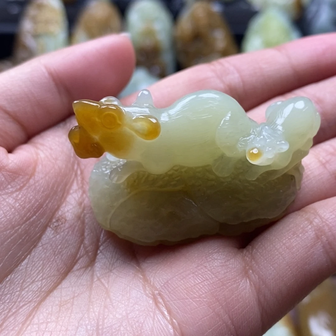吊坠(不含链)未镶嵌和田玉（糖玉）