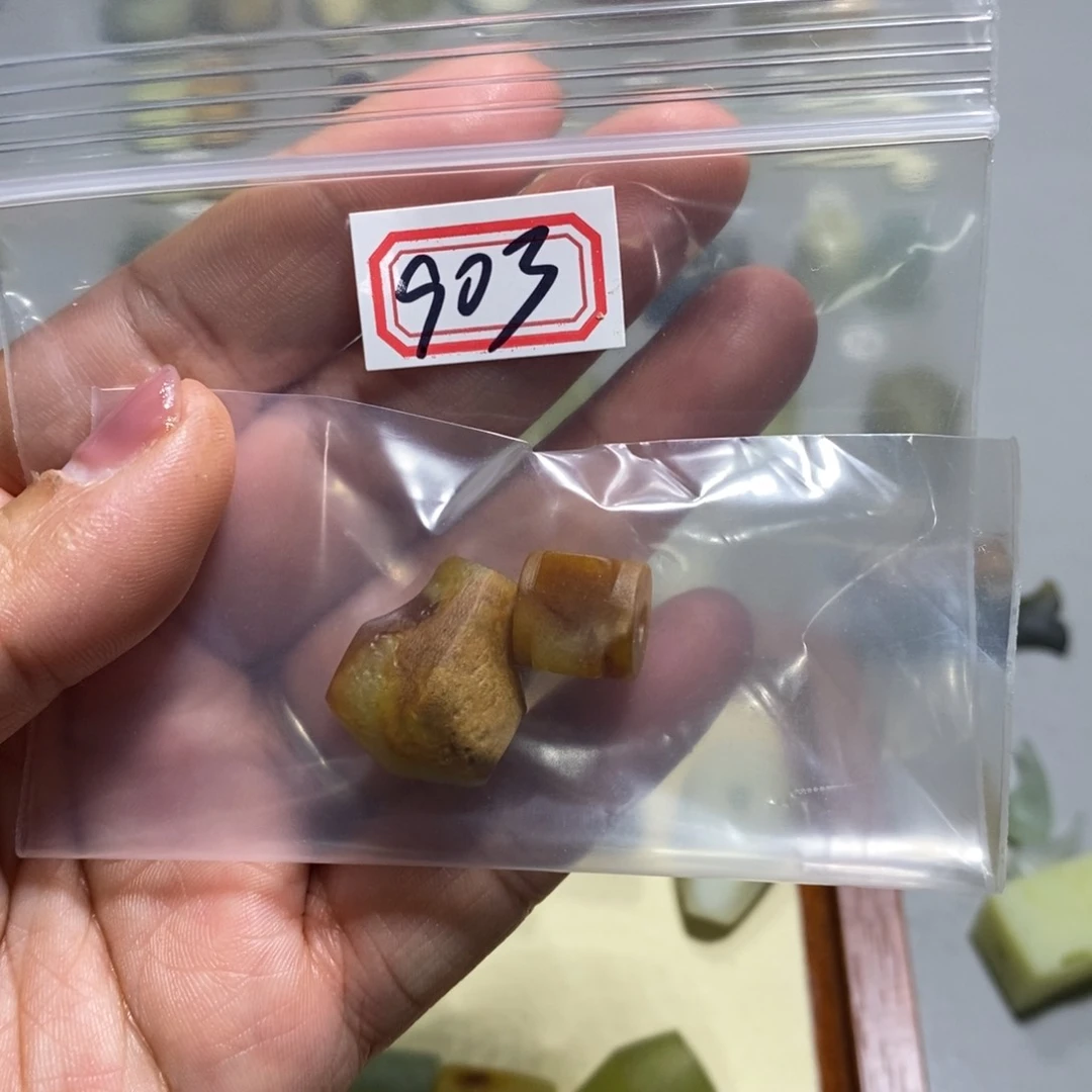 蛇纹石玉颈饰未镶嵌淼*