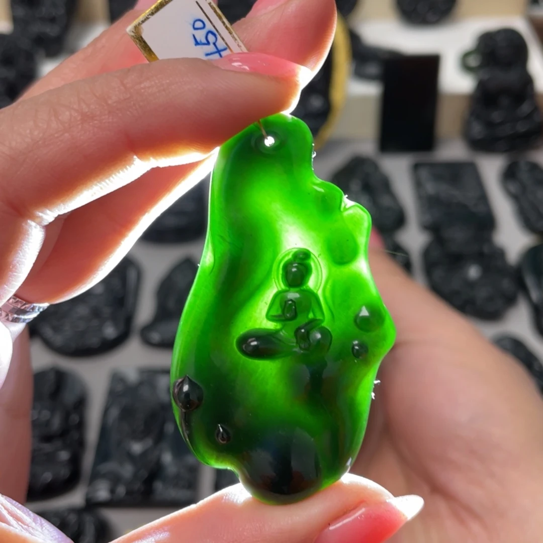 蛇纹石玉未镶嵌吊坠