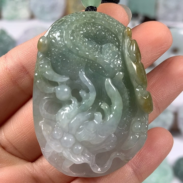 翡翠未镶嵌颈饰随形龙行天下卡厚11.8